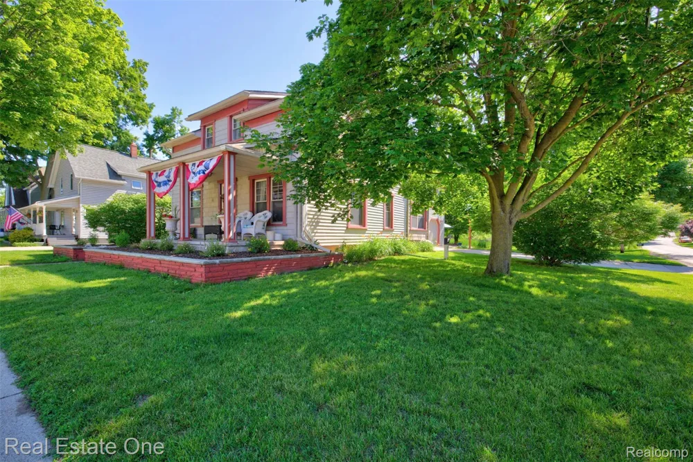 4 Church Street Brandon Charter Township, MI 48462