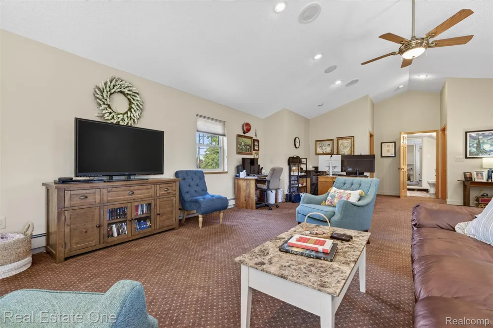 4 Church Street Brandon Charter Township, MI 48462