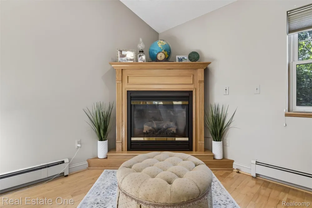 4 Church Street Brandon Charter Township, MI 48462