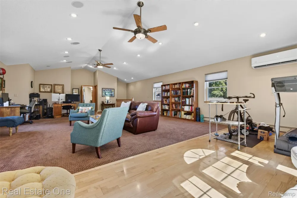 4 Church Street Brandon Charter Township, MI 48462