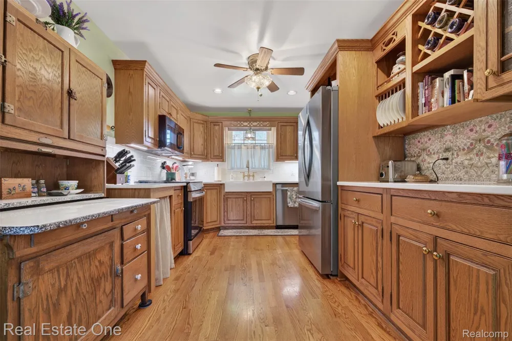4 Church Street Brandon Charter Township, MI 48462
