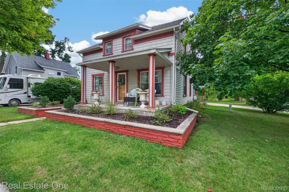 4 Church Street Brandon Charter Township, MI 48462