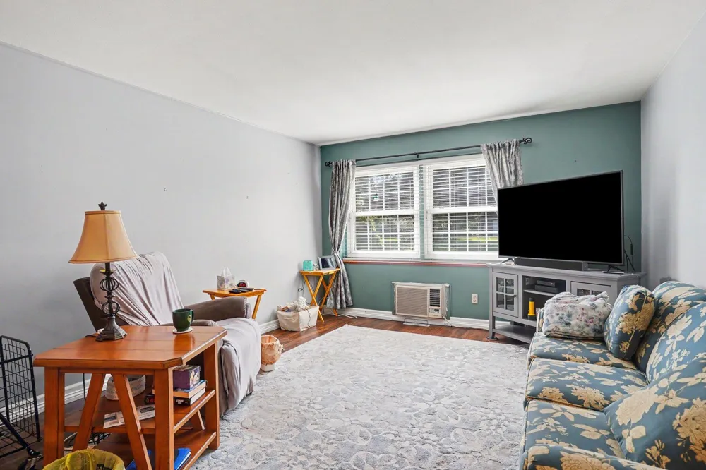 1249 Lakeshore Drive #115 Muskegon City, MI 49441