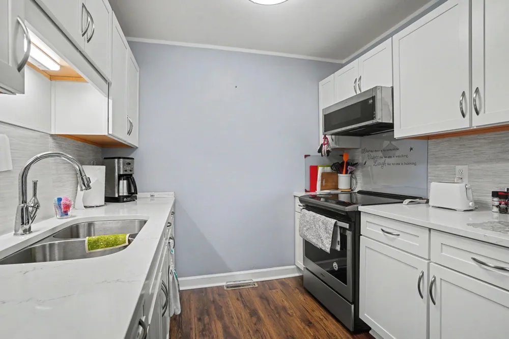1249 Lakeshore Drive #115 Muskegon City, MI 49441