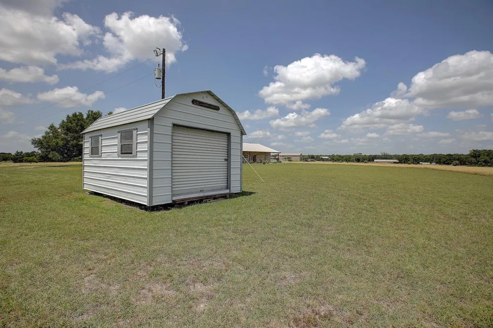 9414 Laird Road Round Top, TX 78954