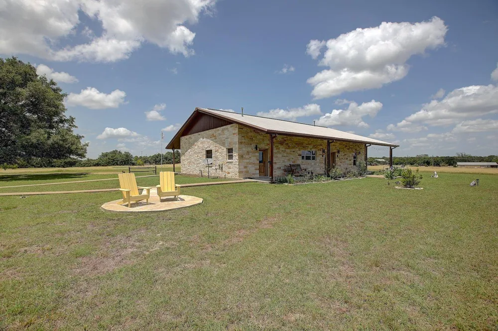 9414 Laird Road Round Top, TX 78954