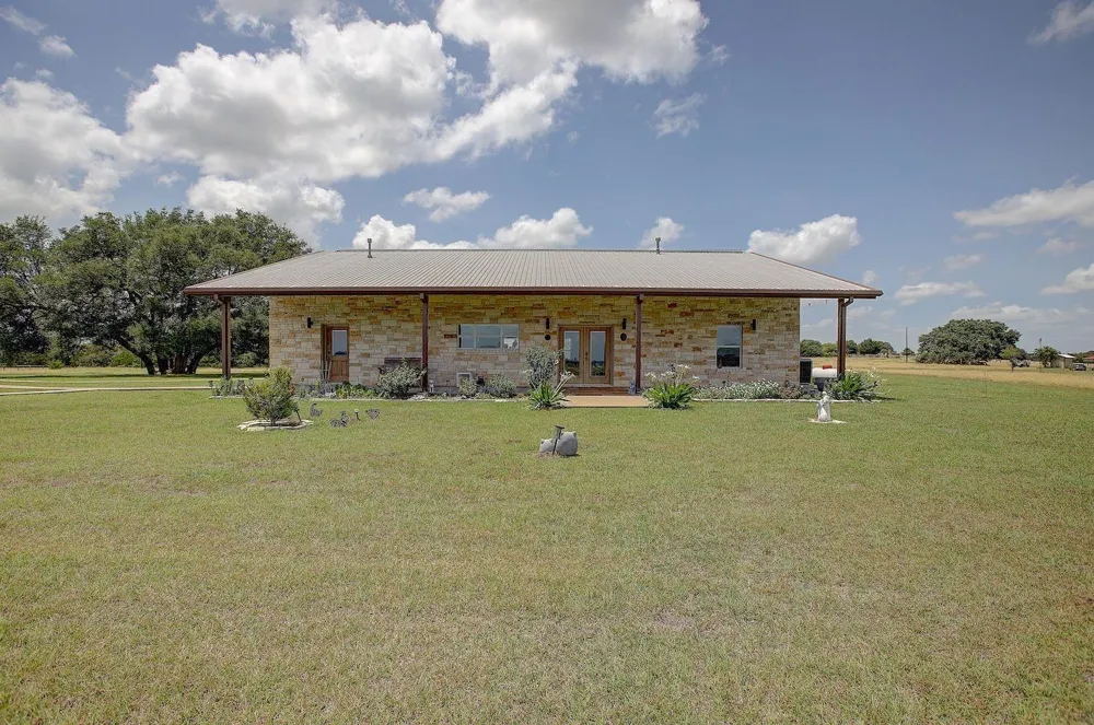 9414 Laird Road Round Top, TX 78954