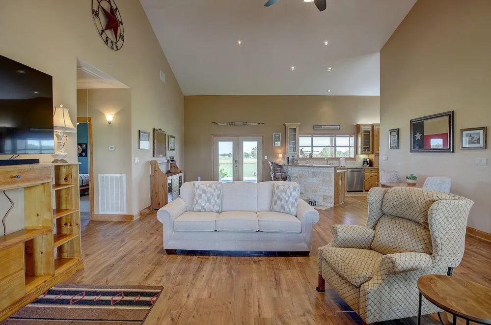 9414 Laird Road Round Top, TX 78954