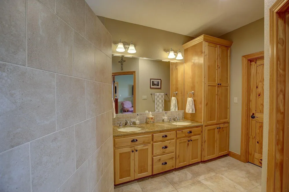 9414 Laird Road Round Top, TX 78954