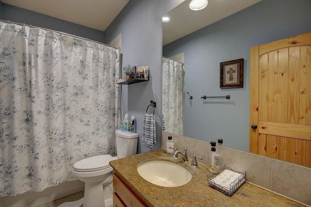 9414 Laird Road Round Top, TX 78954