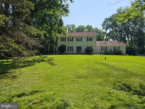 710 WILLOWDALE LANE