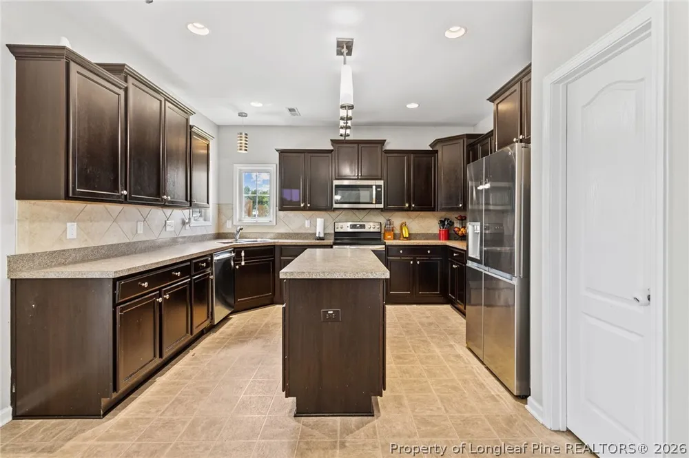 6613 Planters Row Drive Hope Mills, NC 28348