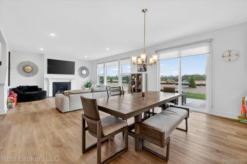 2344 Provencal Drive Commerce Charter Township, MI 48382