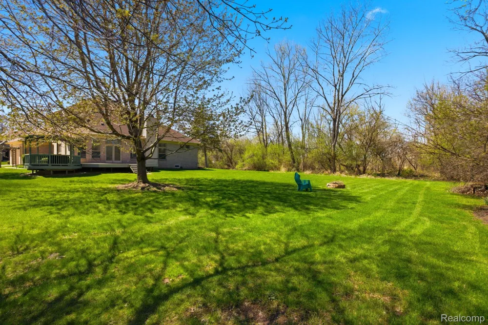 8488 Annette Avenue Grosse Ile Township, MI 48138