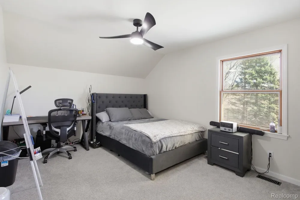 8488 Annette Avenue Grosse Ile Township, MI 48138