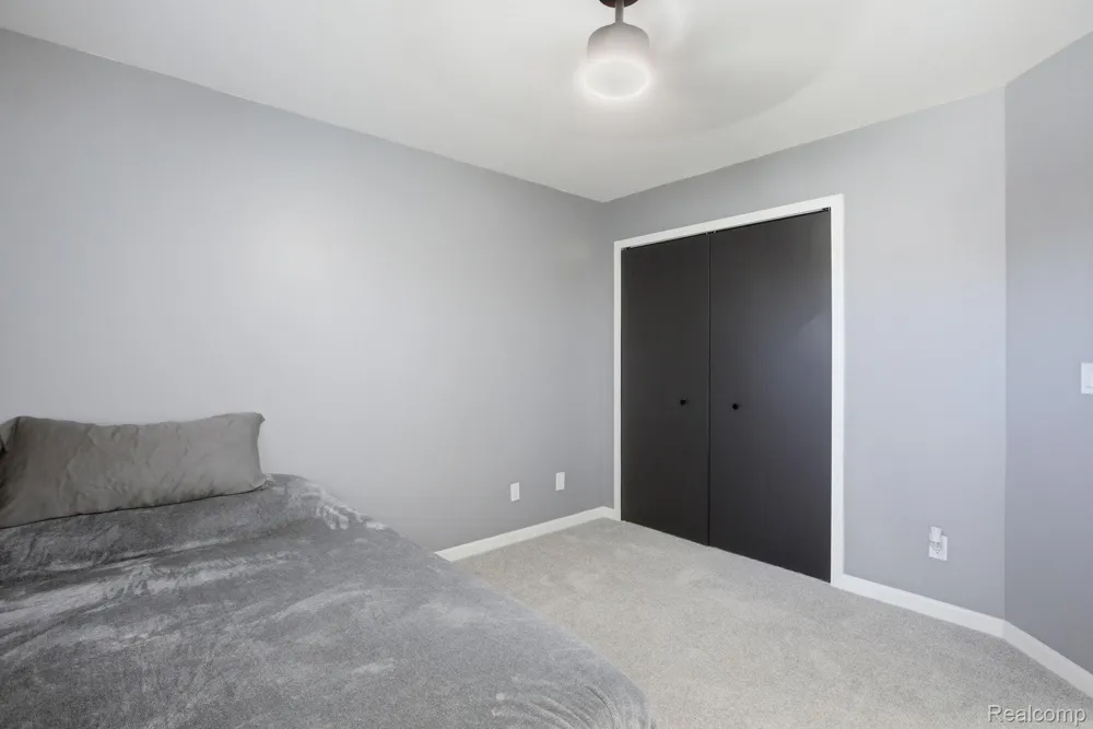 8488 Annette Avenue Grosse Ile Township, MI 48138