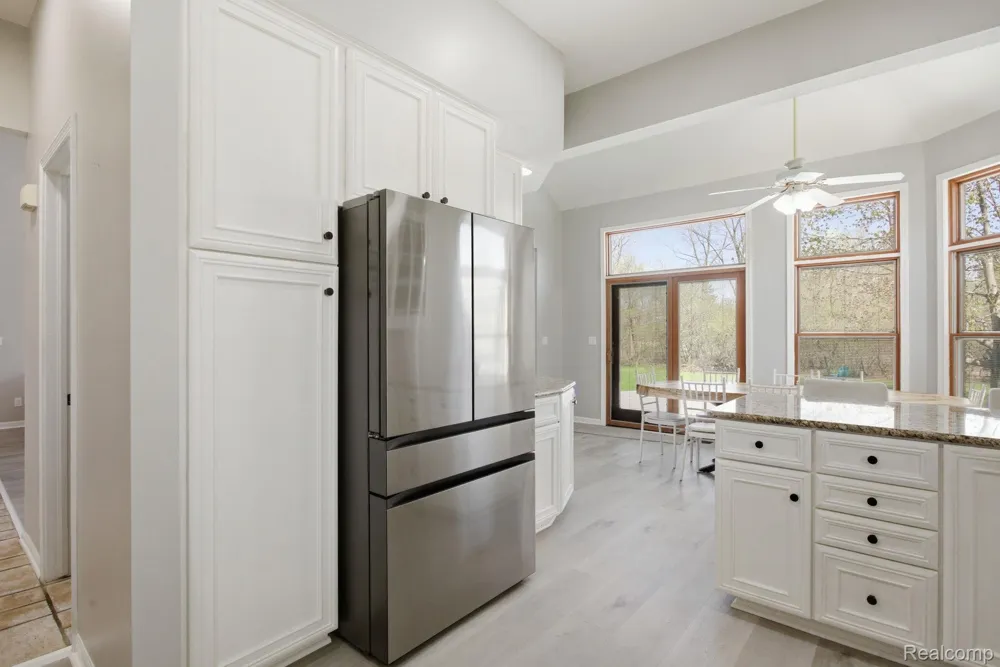 8488 Annette Avenue Grosse Ile Township, MI 48138