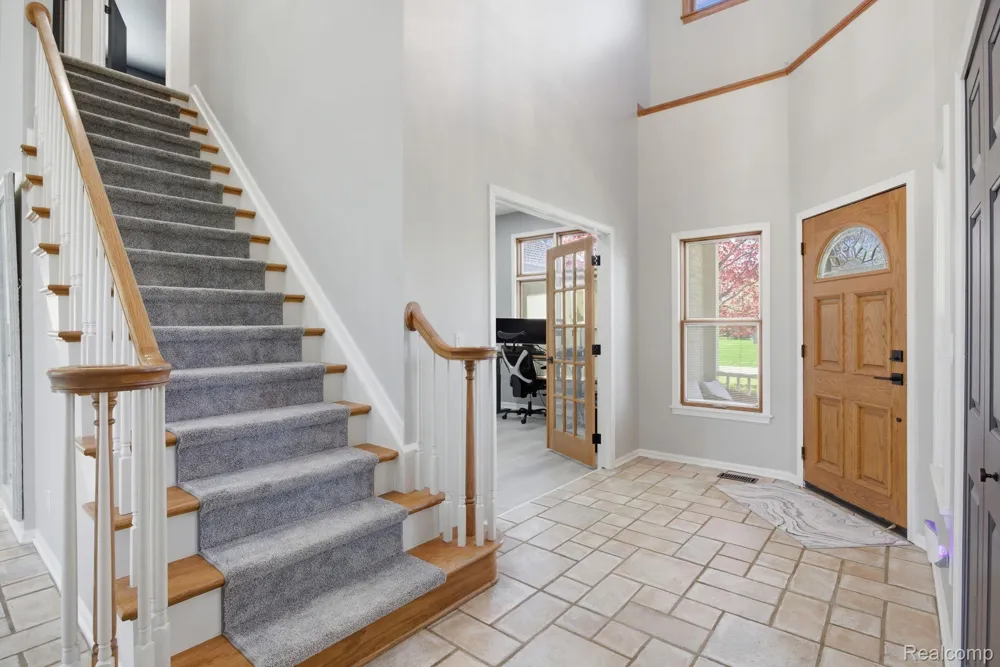 8488 Annette Avenue Grosse Ile Township, MI 48138