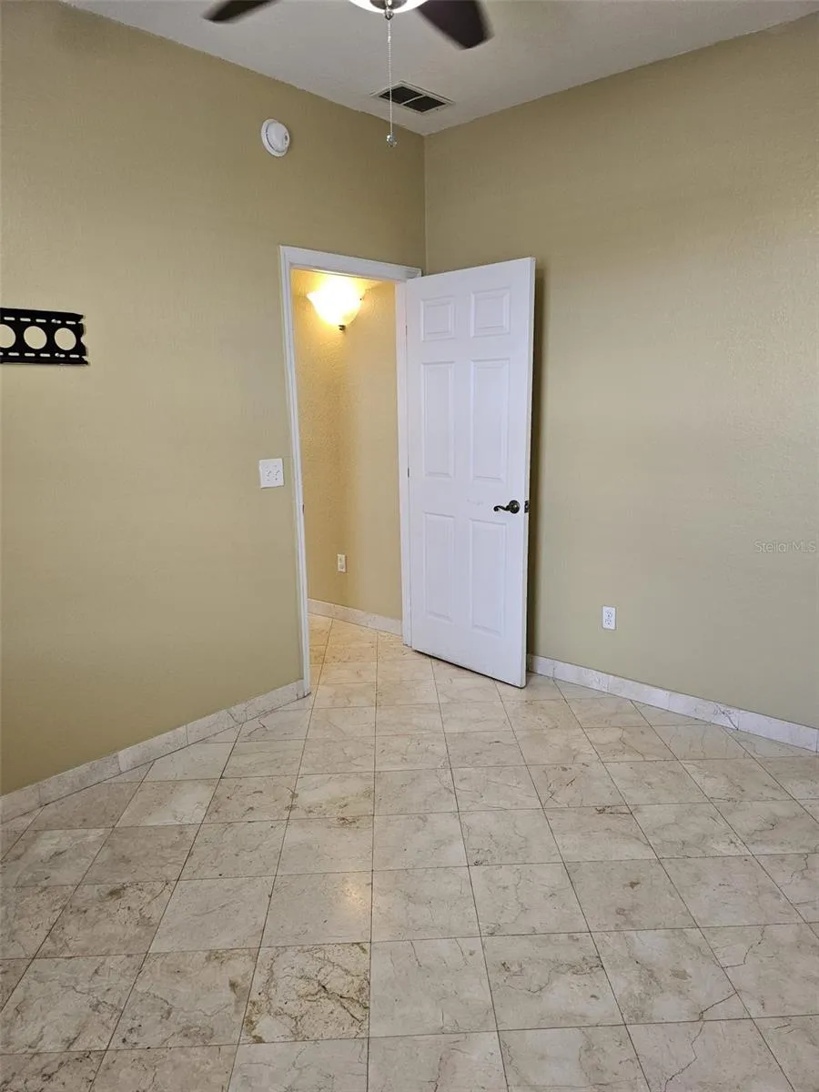 3321 WHITESTONE CIRCLE #102 Kissimmee, FL 34741