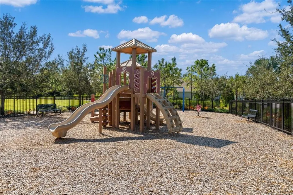 5057 SKYVIEW LANE Bradenton, FL 34211