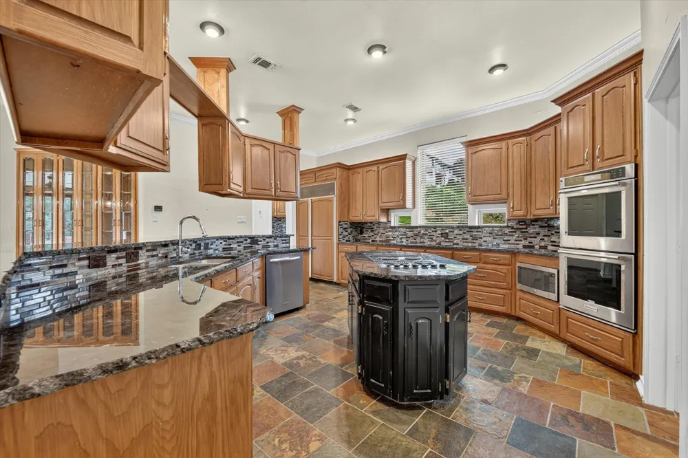 5811 Scenic Bay Court Arlington, TX 76013