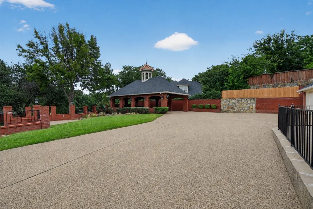 5811 Scenic Bay Court Arlington, TX 76013
