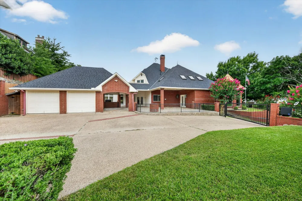 5811 Scenic Bay Court Arlington, TX 76013