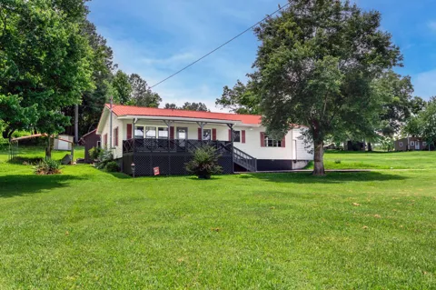 1041 Round Pond Road