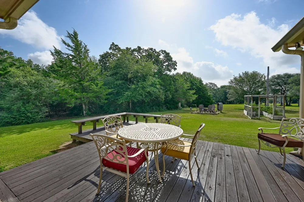 1205 Pecan Glen Road Brenham, TX 77833
