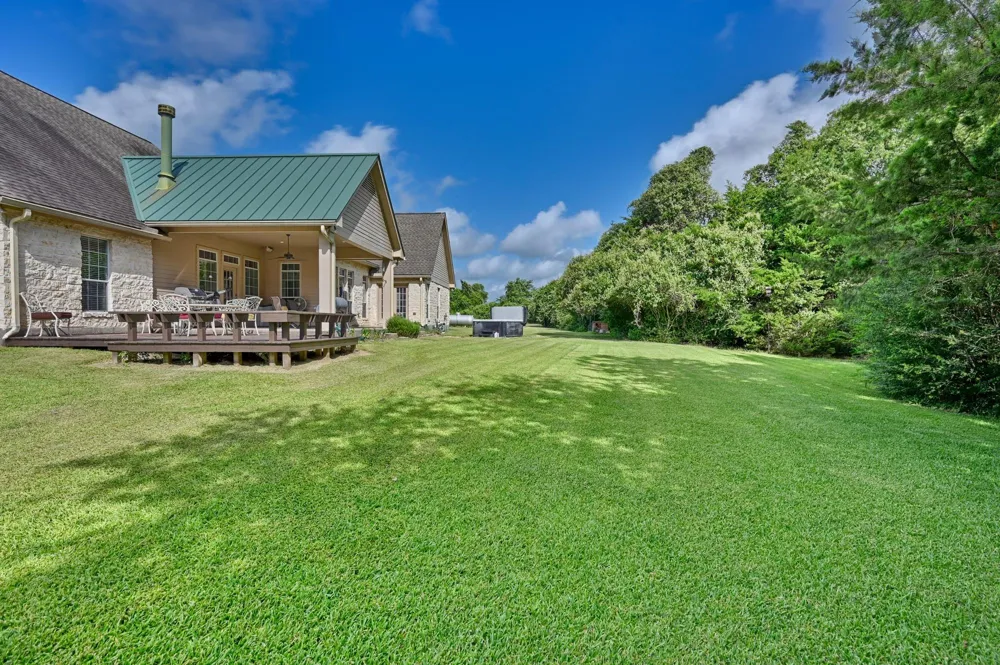 1205 Pecan Glen Road Brenham, TX 77833
