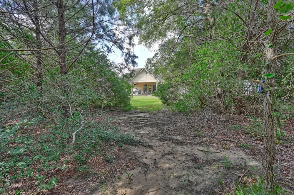 1205 Pecan Glen Road Brenham, TX 77833