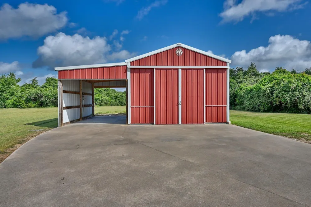 1205 Pecan Glen Road Brenham, TX 77833