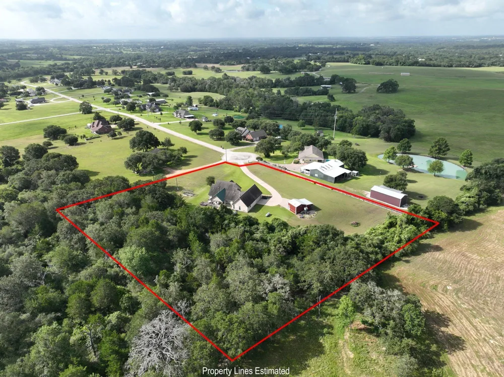 1205 Pecan Glen Road Brenham, TX 77833