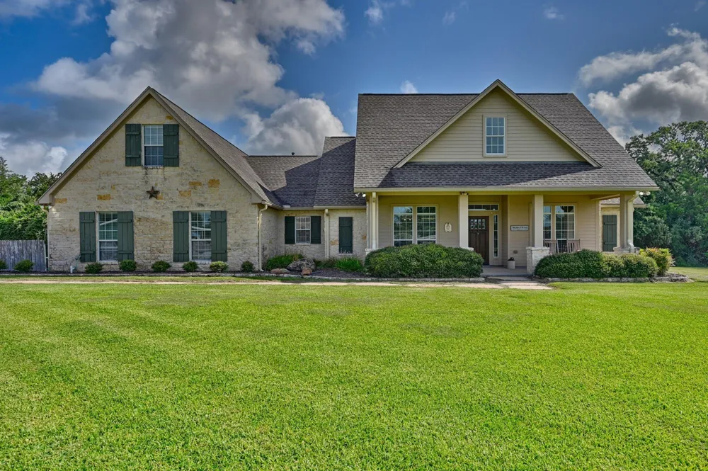 1205 Pecan Glen Road Brenham, TX 77833