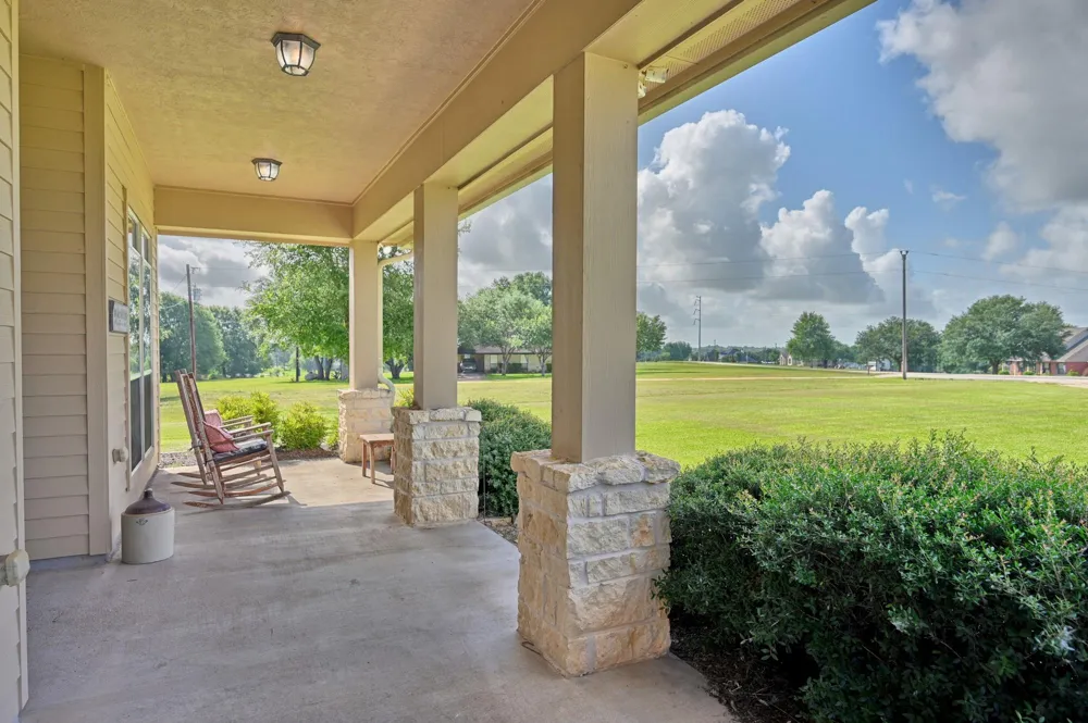 1205 Pecan Glen Road Brenham, TX 77833
