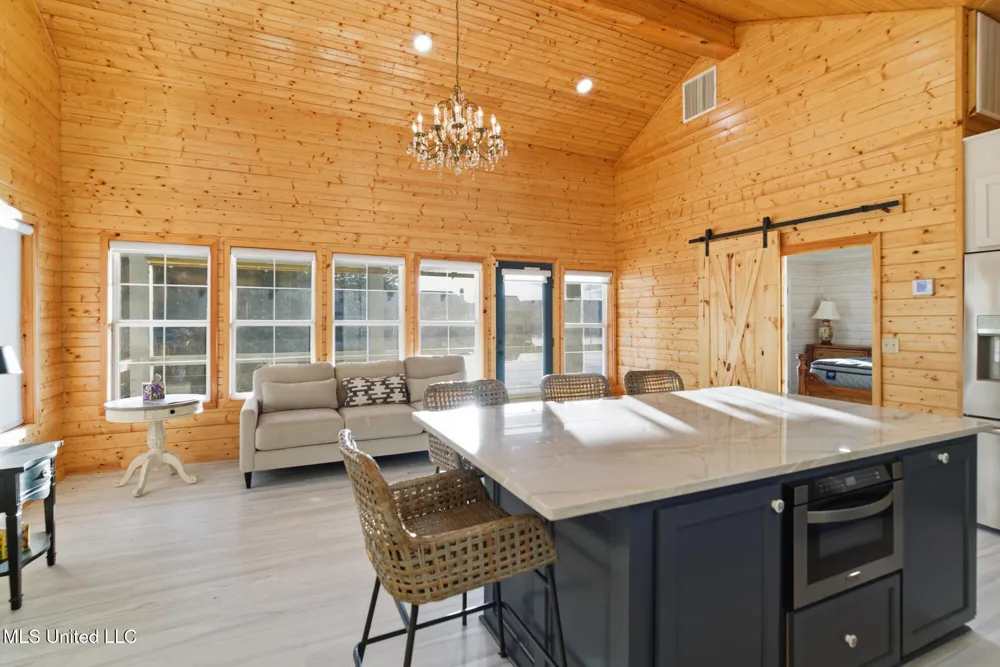 15 Lakeridge Point Lumberton, MS 39455