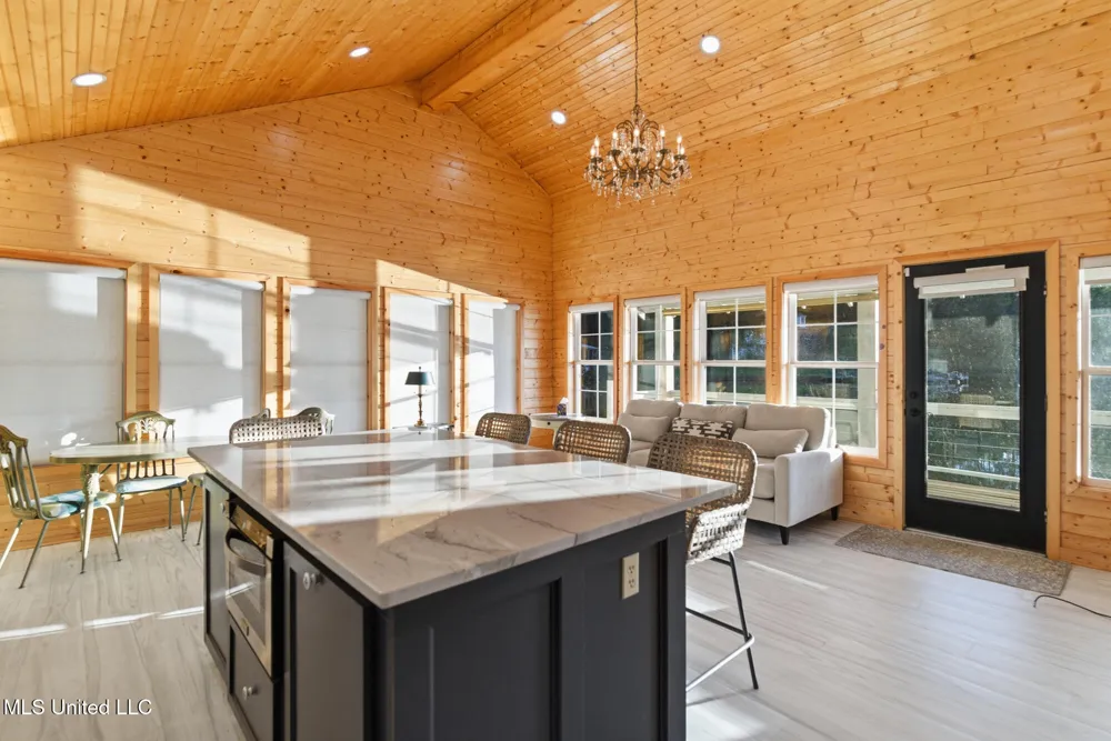 15 Lakeridge Point Lumberton, MS 39455