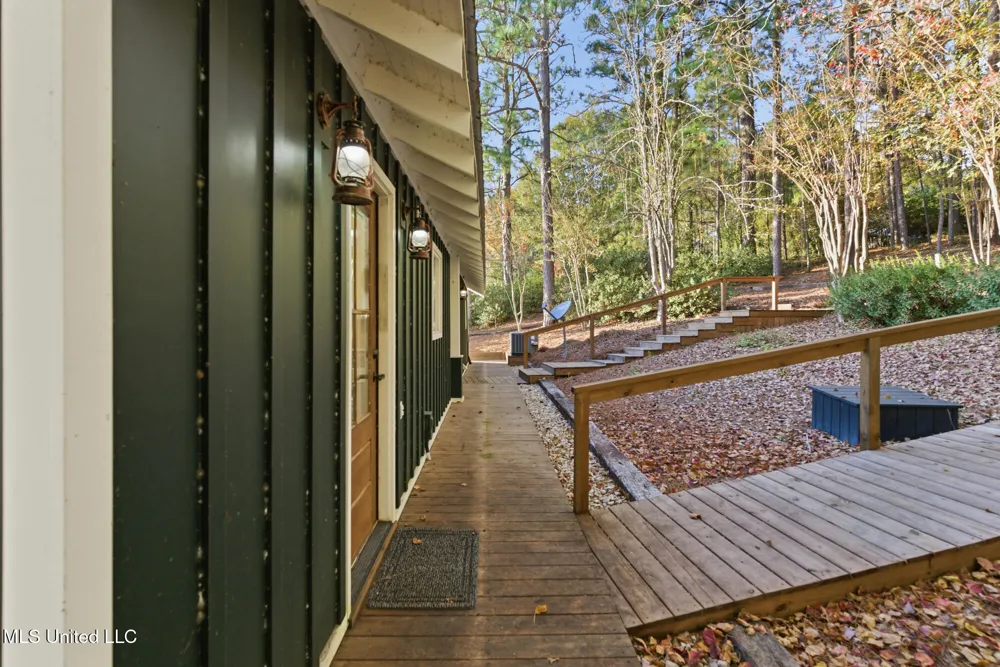 15 Lakeridge Point Lumberton, MS 39455