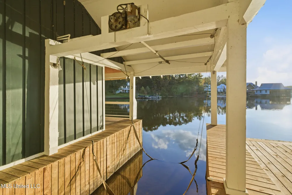 15 Lakeridge Point Lumberton, MS 39455