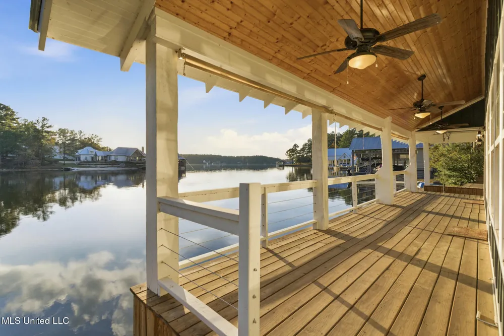 15 Lakeridge Point Lumberton, MS 39455
