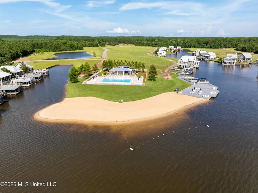 15 Lakeridge Point Lumberton, MS 39455