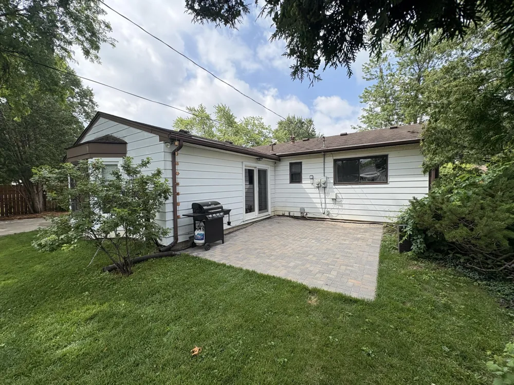 1577 S Dowling Street Westland, MI 48186