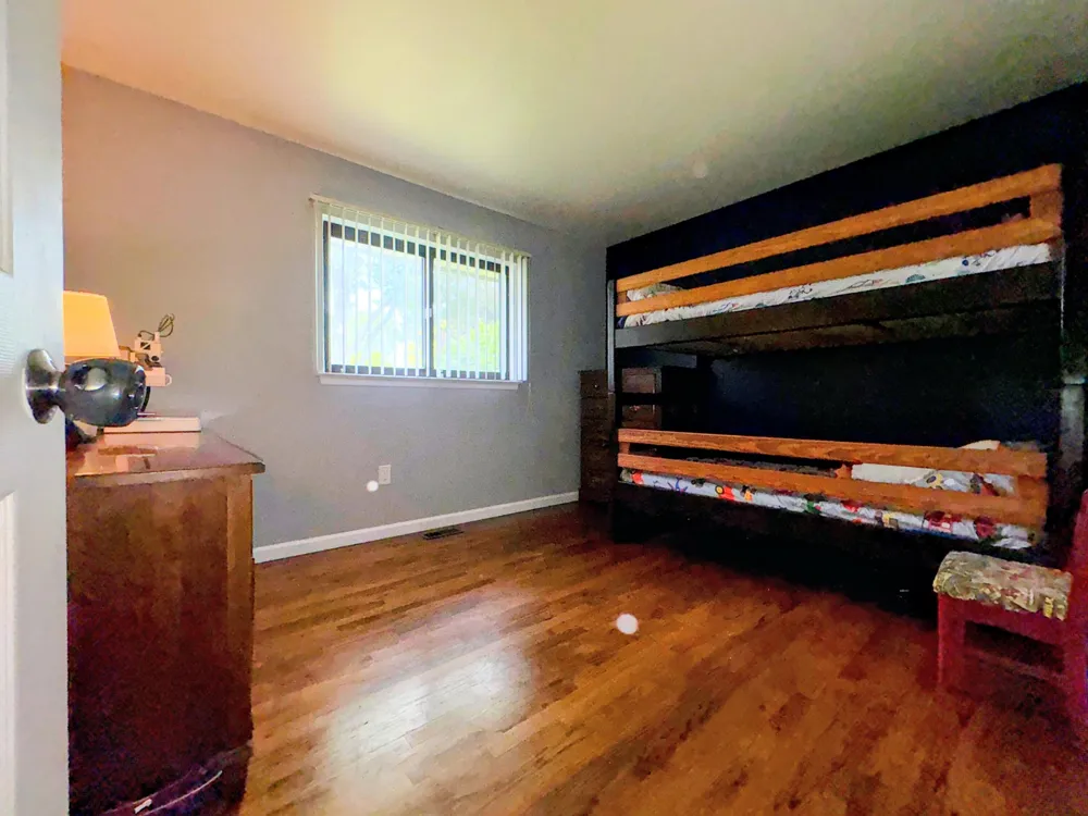 1577 S Dowling Street Westland, MI 48186