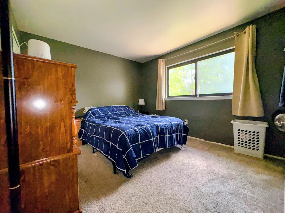 1577 S Dowling Street Westland, MI 48186