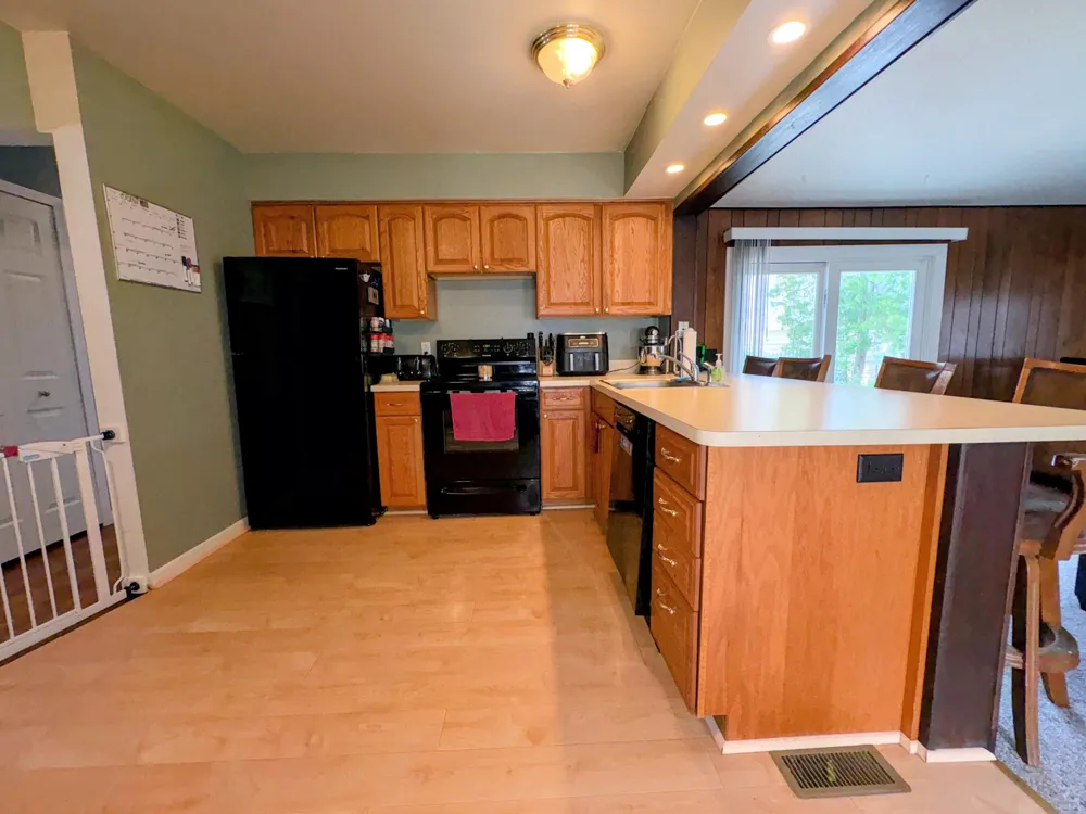 1577 S Dowling Street Westland, MI 48186