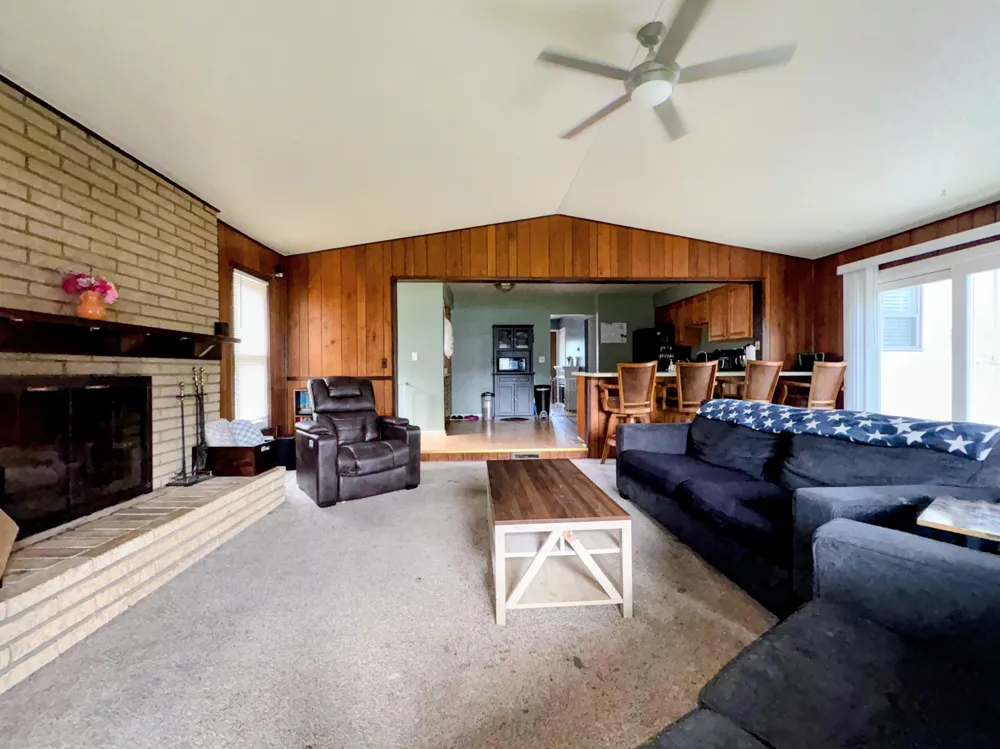1577 S Dowling Street Westland, MI 48186