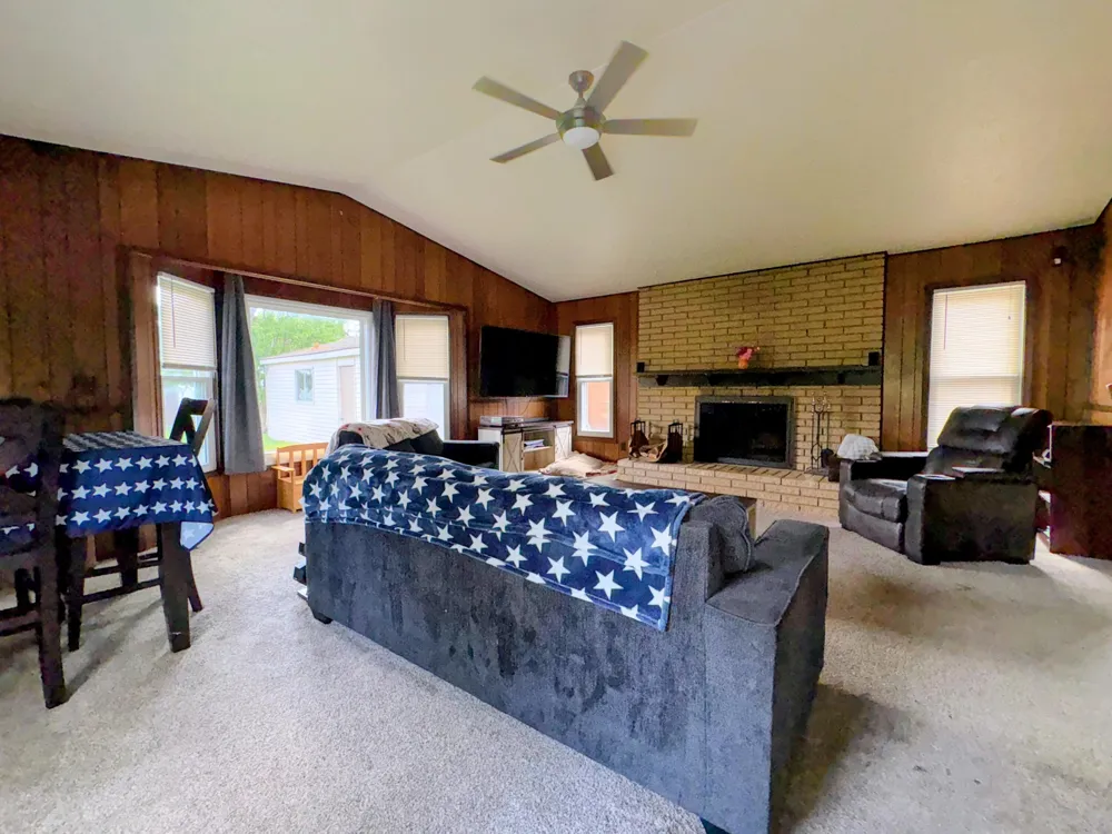 1577 S Dowling Street Westland, MI 48186