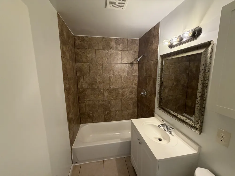 171 Vulco Dr #B Hendersonville, TN 37075