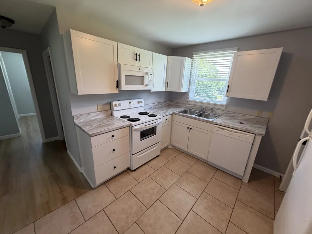171 Vulco Dr #B Hendersonville, TN 37075