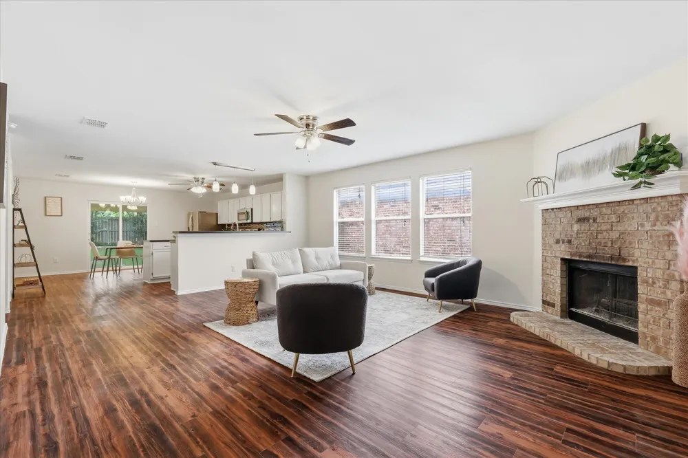 1572 Chivalry Lane Little Elm, TX 75068